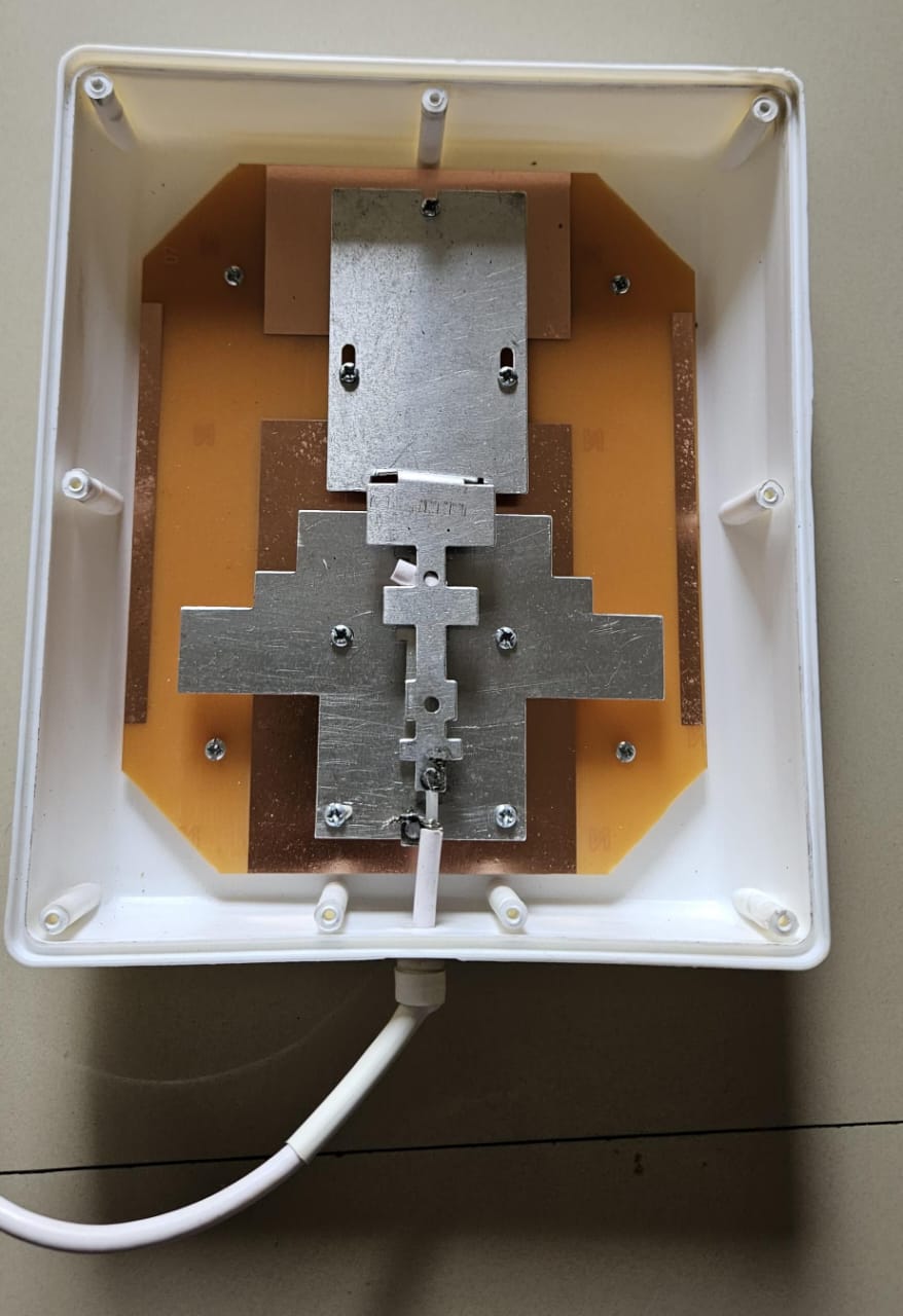 IMG-20251104-WA0000 Radiator Patch Panel Antenna